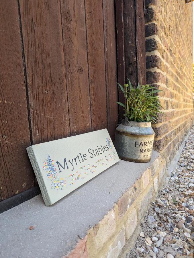Myrtle Stables - Converted, Self-Contained, Countryside Hernhill Exteriér fotografie