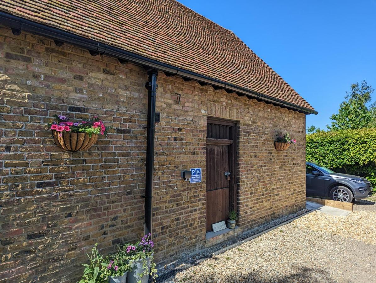 Myrtle Stables - Converted, Self-Contained, Countryside Hernhill Exteriér fotografie